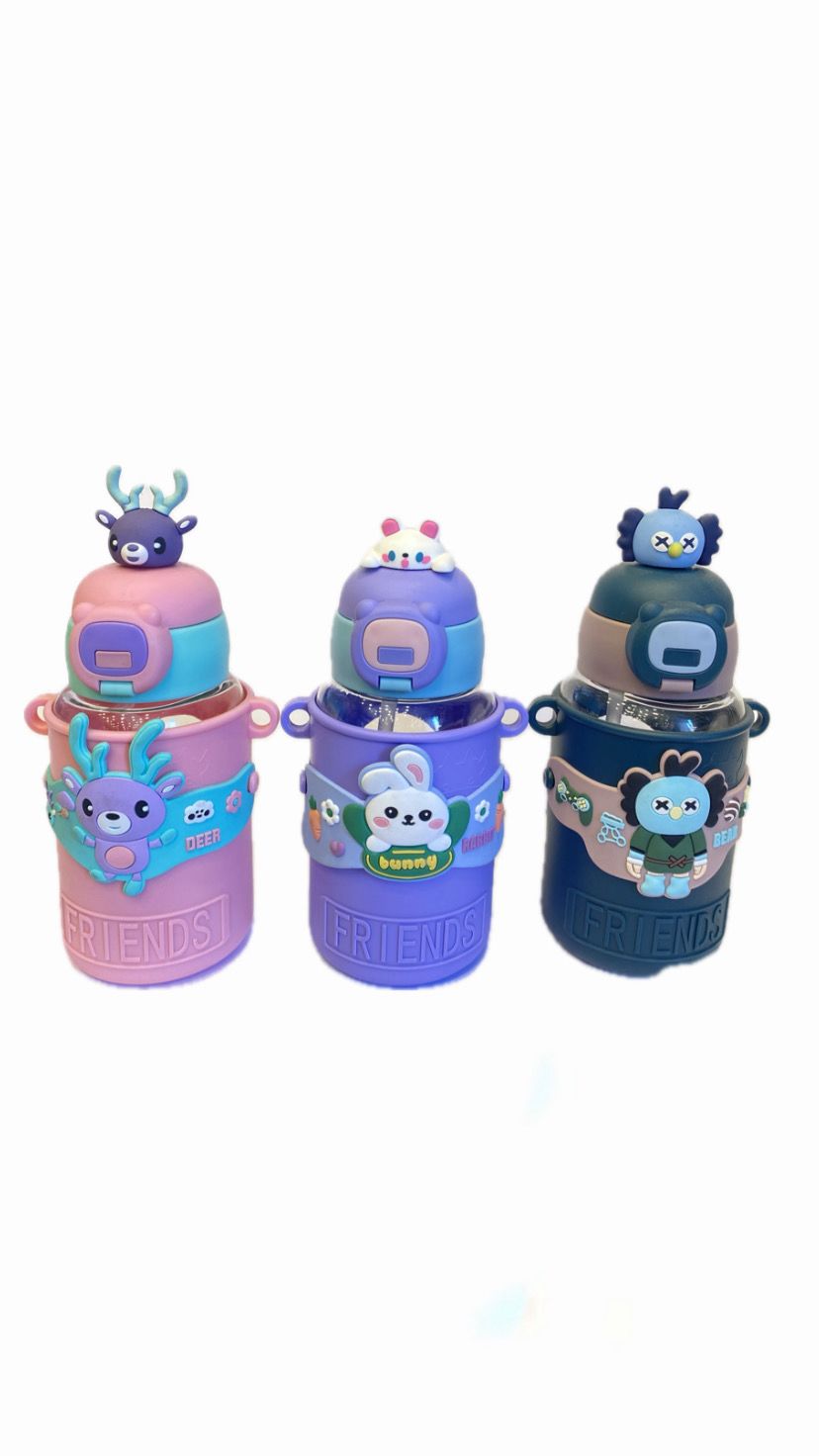 Friends Kid Bottle with Plastic Cover and Handle 600ml